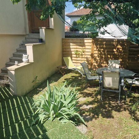 Appartement Independant Dans Maison Avec Jardinet, Au Calme Sérézin-du-Rhône Exteriér fotografie