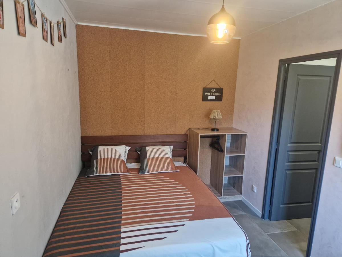 Appartement Independant Dans Maison Avec Jardinet, Au Calme Sérézin-du-Rhône Exteriér fotografie