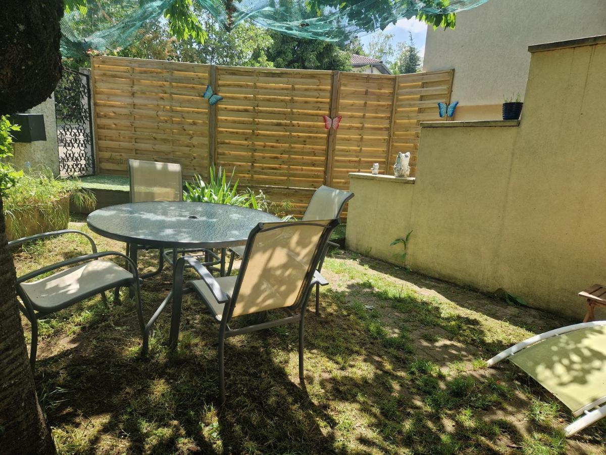 Appartement Independant Dans Maison Avec Jardinet, Au Calme Sérézin-du-Rhône Exteriér fotografie